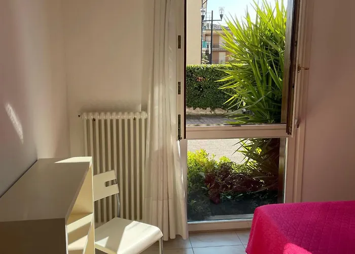 3v Ugo Whit Pool Apartamento Bardolino