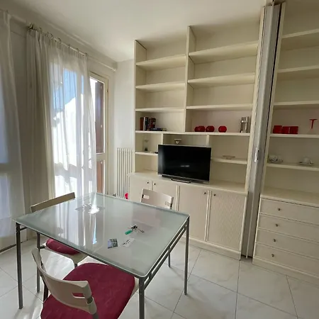 3v Ugo Whit Pool Apartamento *