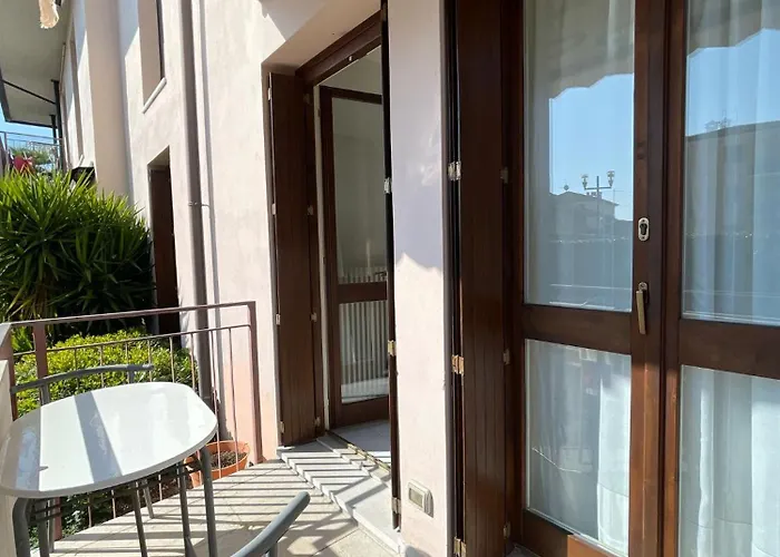 3v Ugo Whit Pool Bardolino